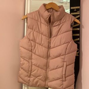 🧡 CLOSET CLEANOUT 5 for $50 SALE 🧡 Pink Puffer Vest
